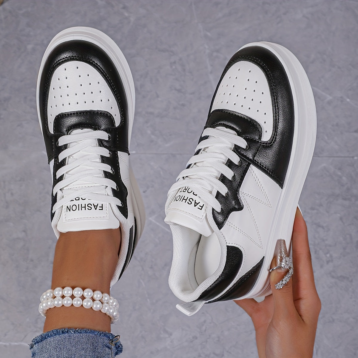 Women's Casual Comfortable Platform Sneakers for Outdoor Use